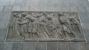 The frieze on the back of the Warsaw Ghetto Uprising Memorial.  Photo courtesy of Grant Harward.